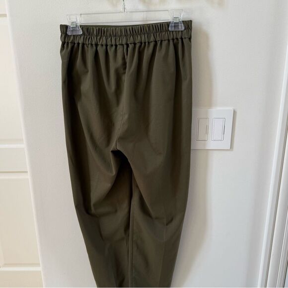 LOWRYS FARM Pleated Tapered Pants in Army Green M - Picture 7 of 16